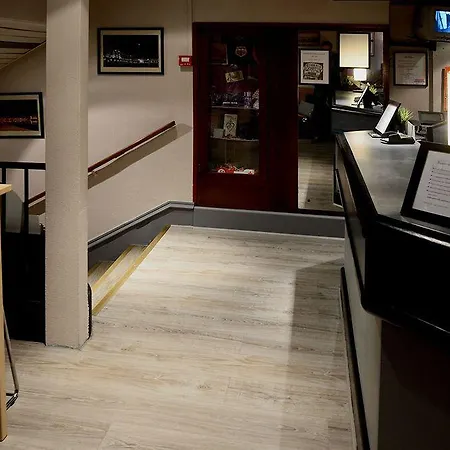 Des Ambassadeurs Hotel