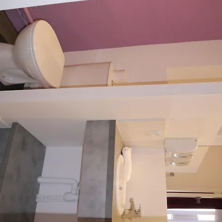 Hotel Des Ambassadeurs 2*