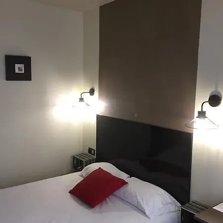 Hotel Des Ambassadeurs 2*