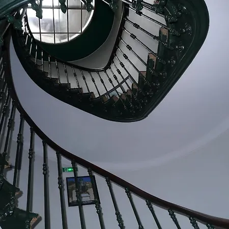 Des Ambassadeurs Hotel