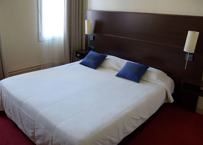 Des Ambassadeurs 2* Tuluza