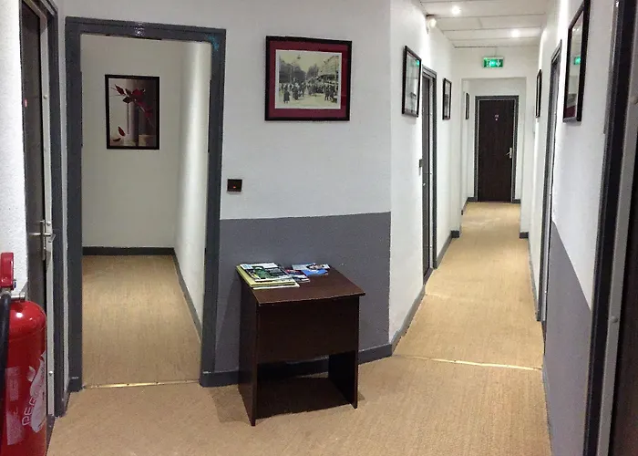 Des Ambassadeurs 2* Tuluza