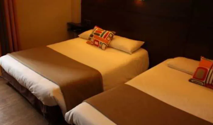 Des Ambassadeurs Hotel 2*