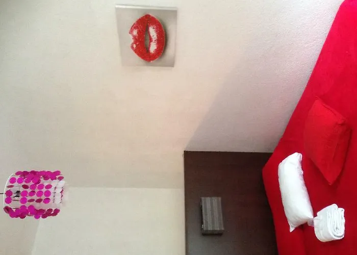 Des Ambassadeurs Hotel