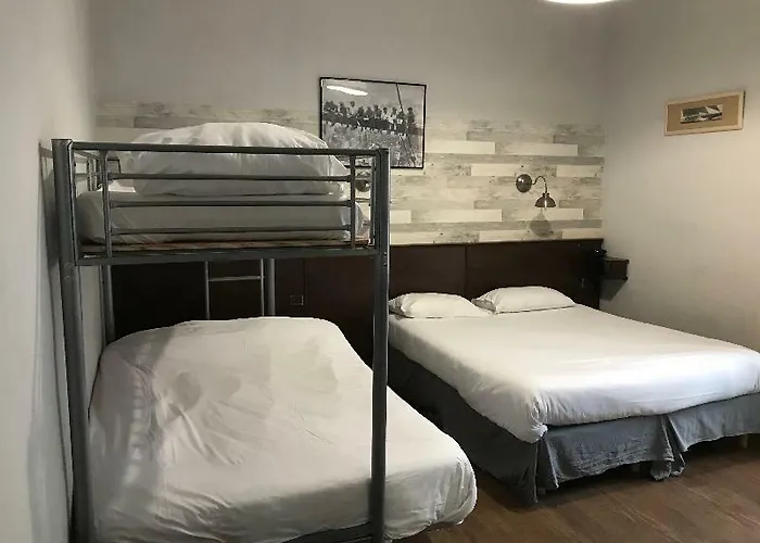 Hotel Des Ambassadeurs 2*