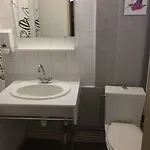 オテル デ ザンバサドゥール 2*