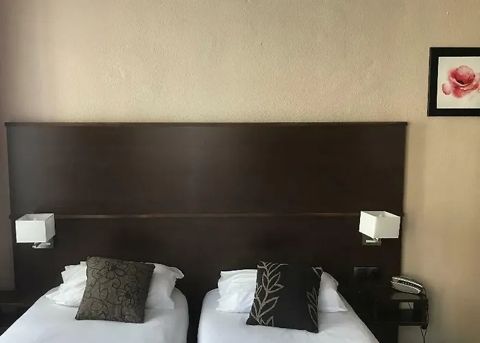 Отель Des Ambassadeurs