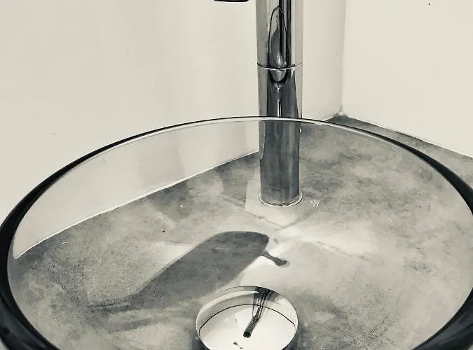 Отель Des Ambassadeurs 2*